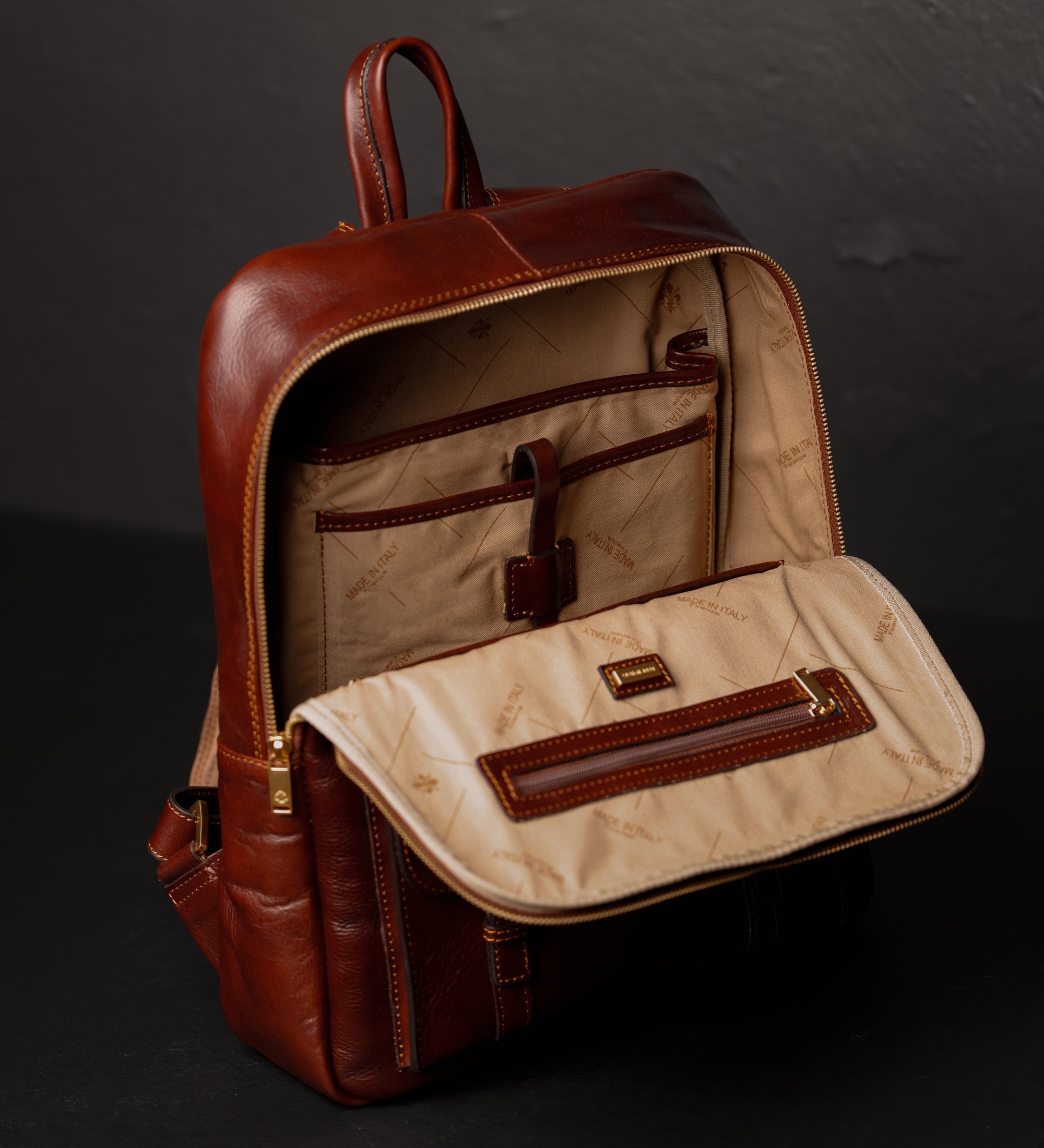 Großer Unisex-Rucksack aus italienischem Vollnarbenleder - The Divine Comedy