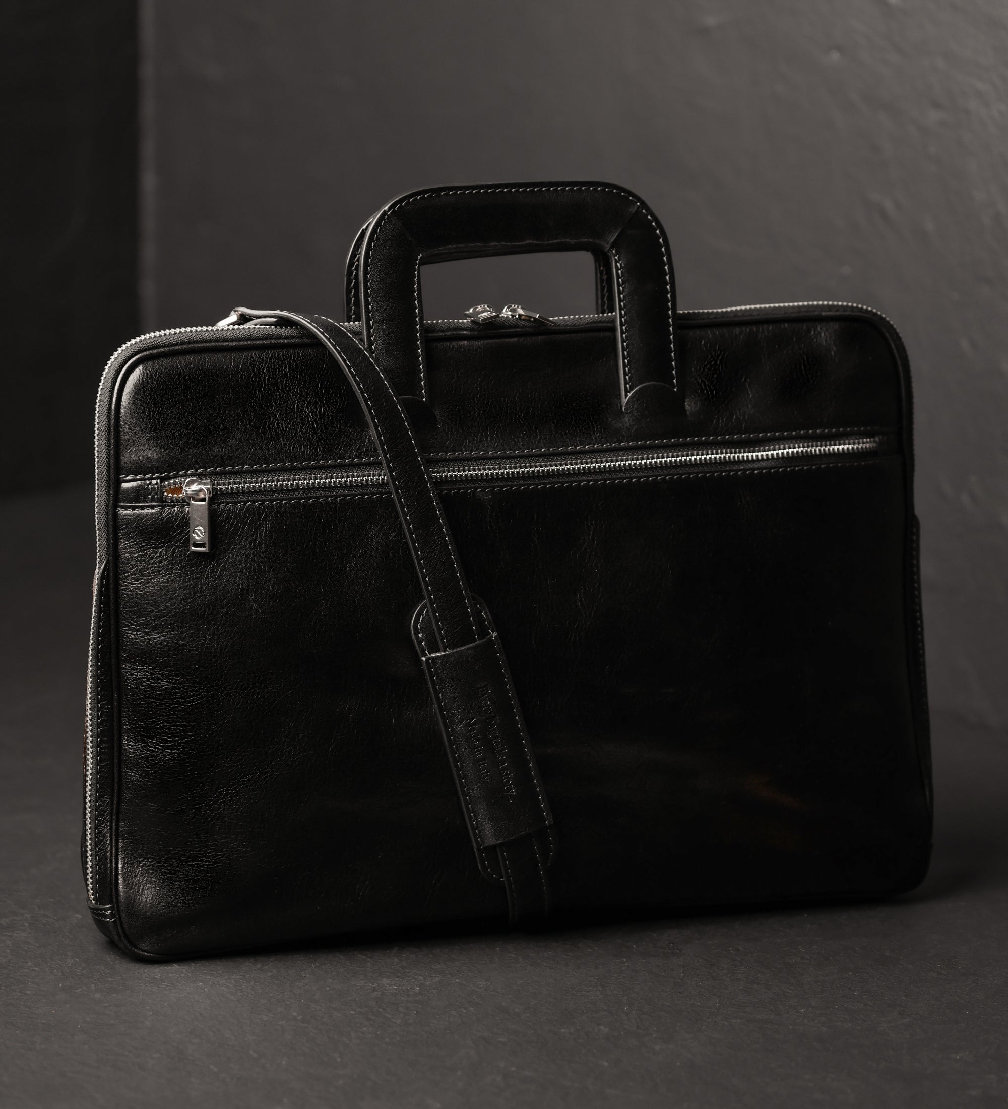Aktentasche aus vollnarbigem italienischem Leder - Brave New World