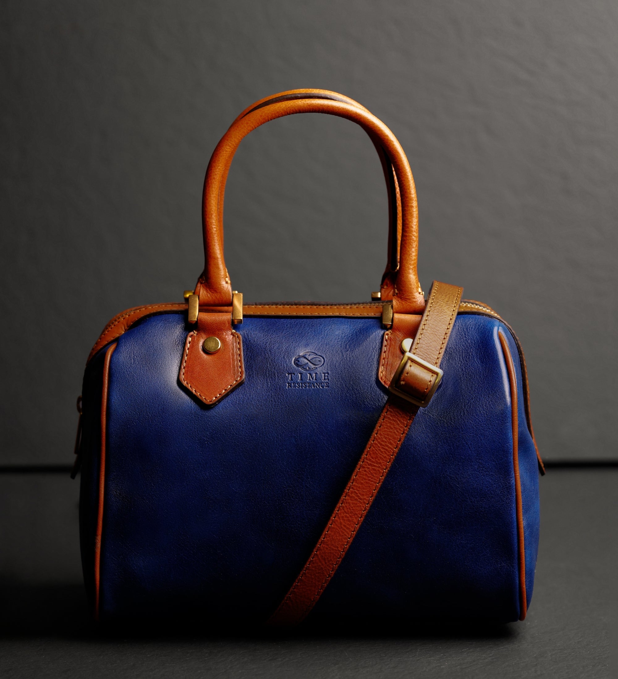 Womens Leather Barrel Bag Handbag - Little Dorrit