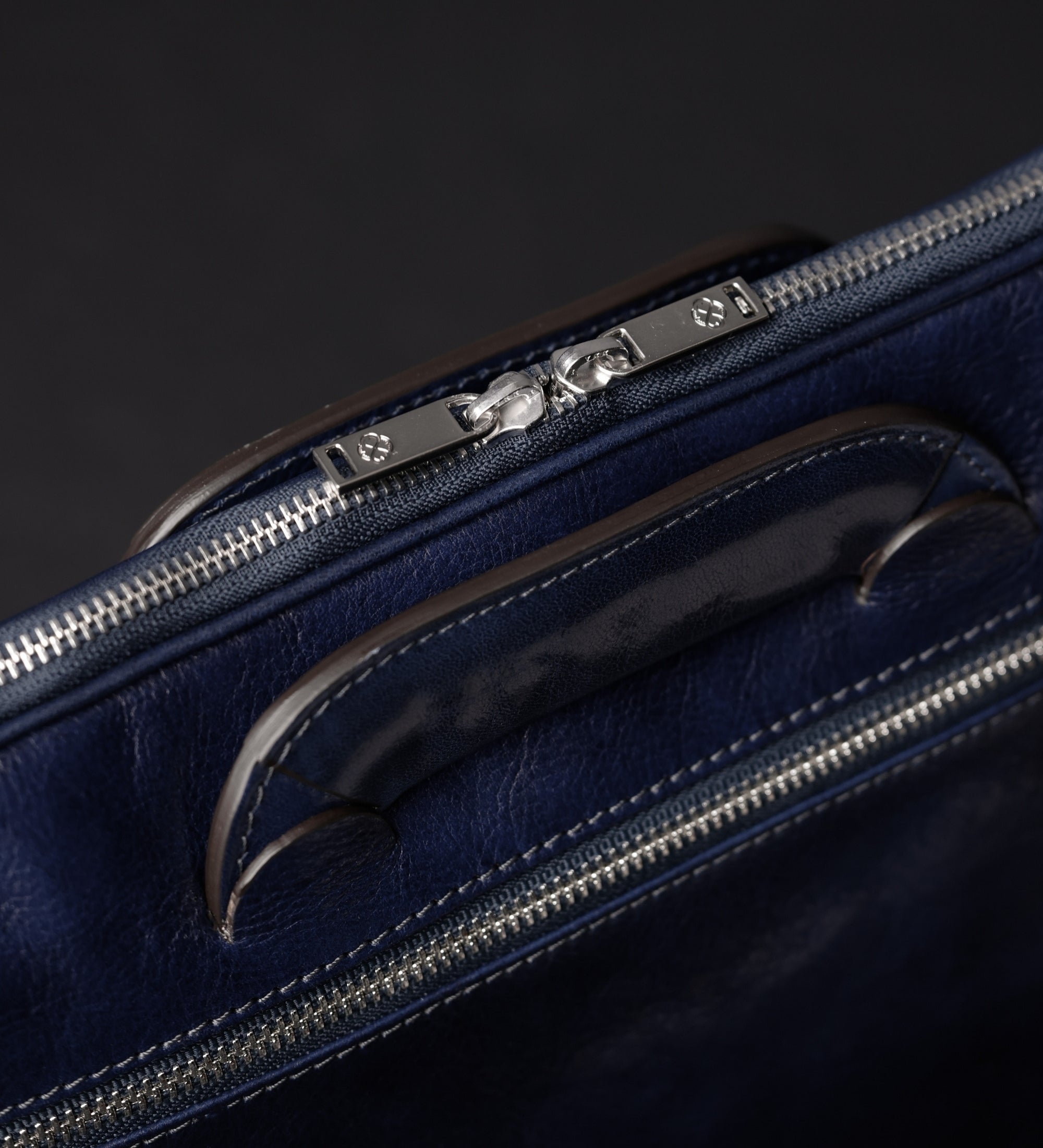 Aktentasche aus vollnarbigem italienischem Leder - Brave New World