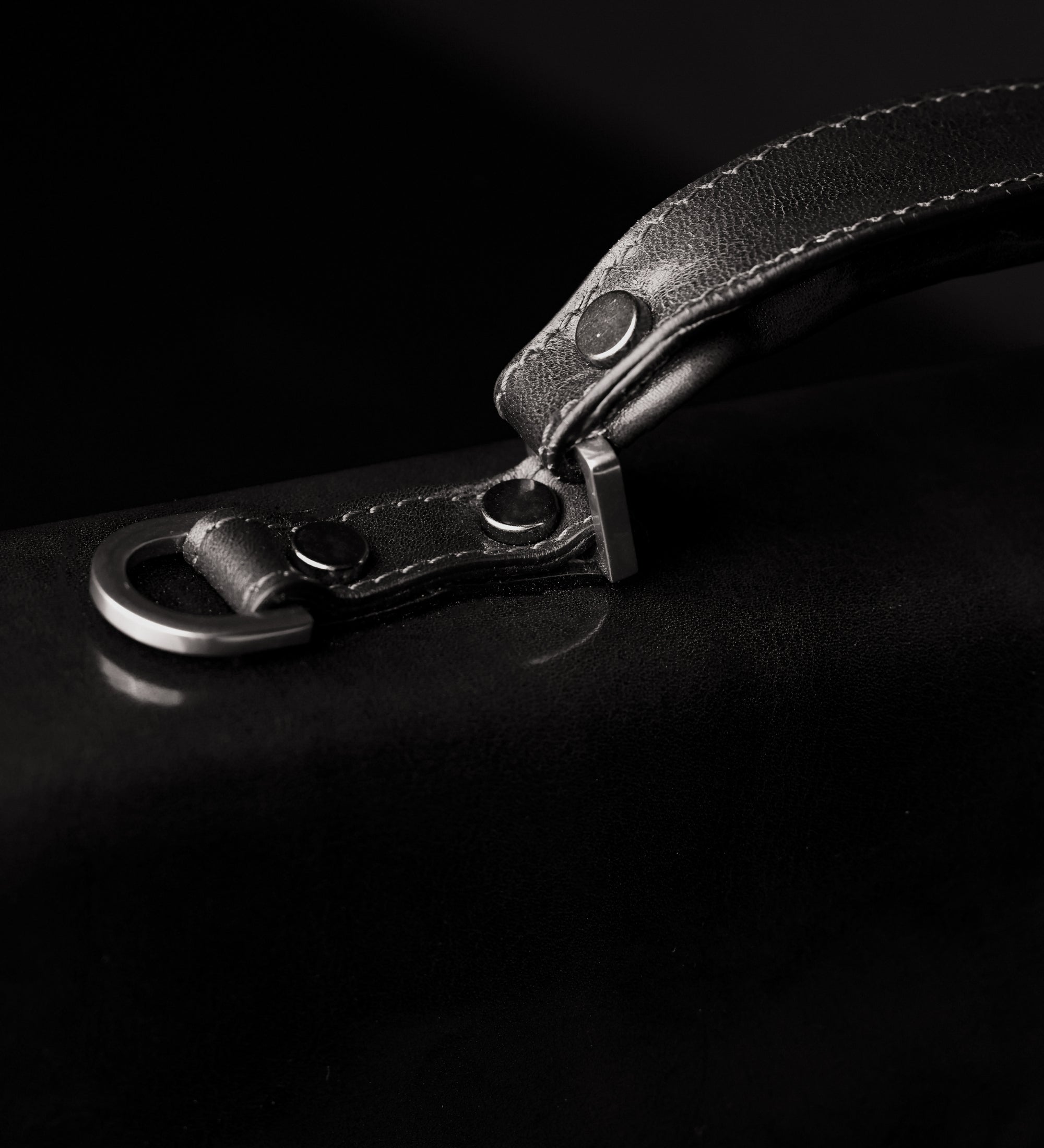 Classic Design Leather Briefcase - The Magus