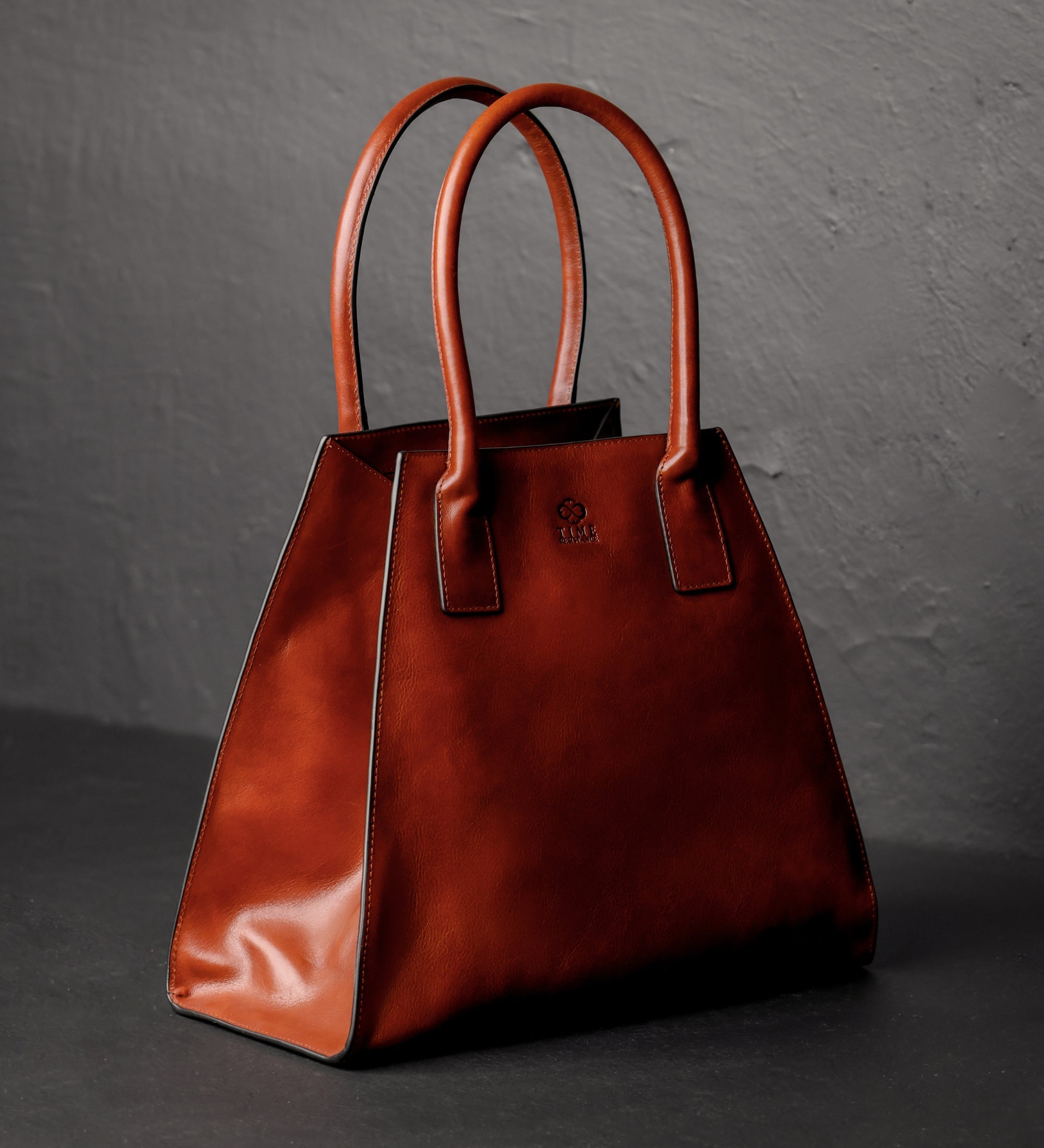 Leather Handbag Tote Bag for Women - The Woman In White