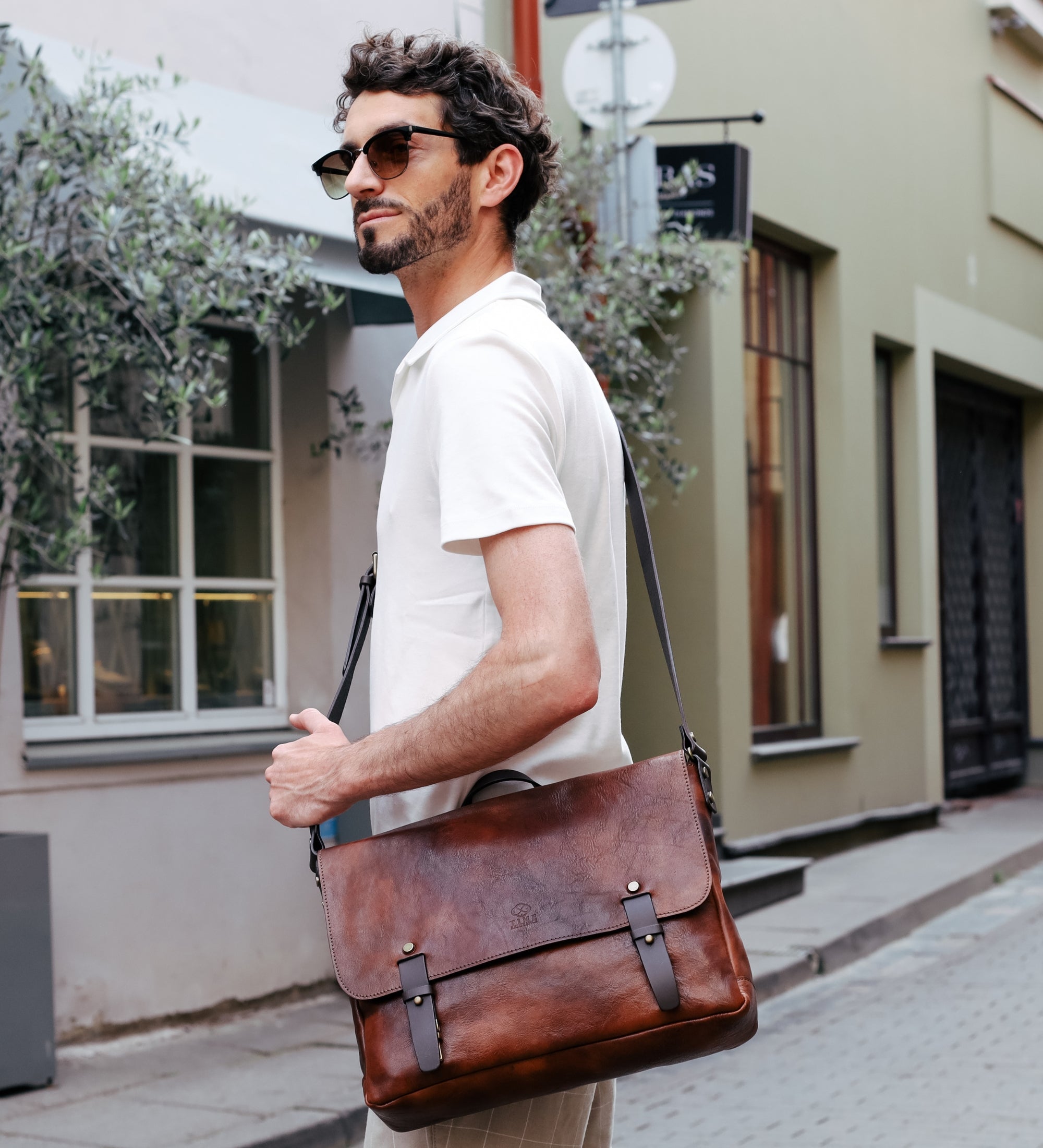 Large Full Grain Italian Leather Messenger Bag - I Capture the Castle