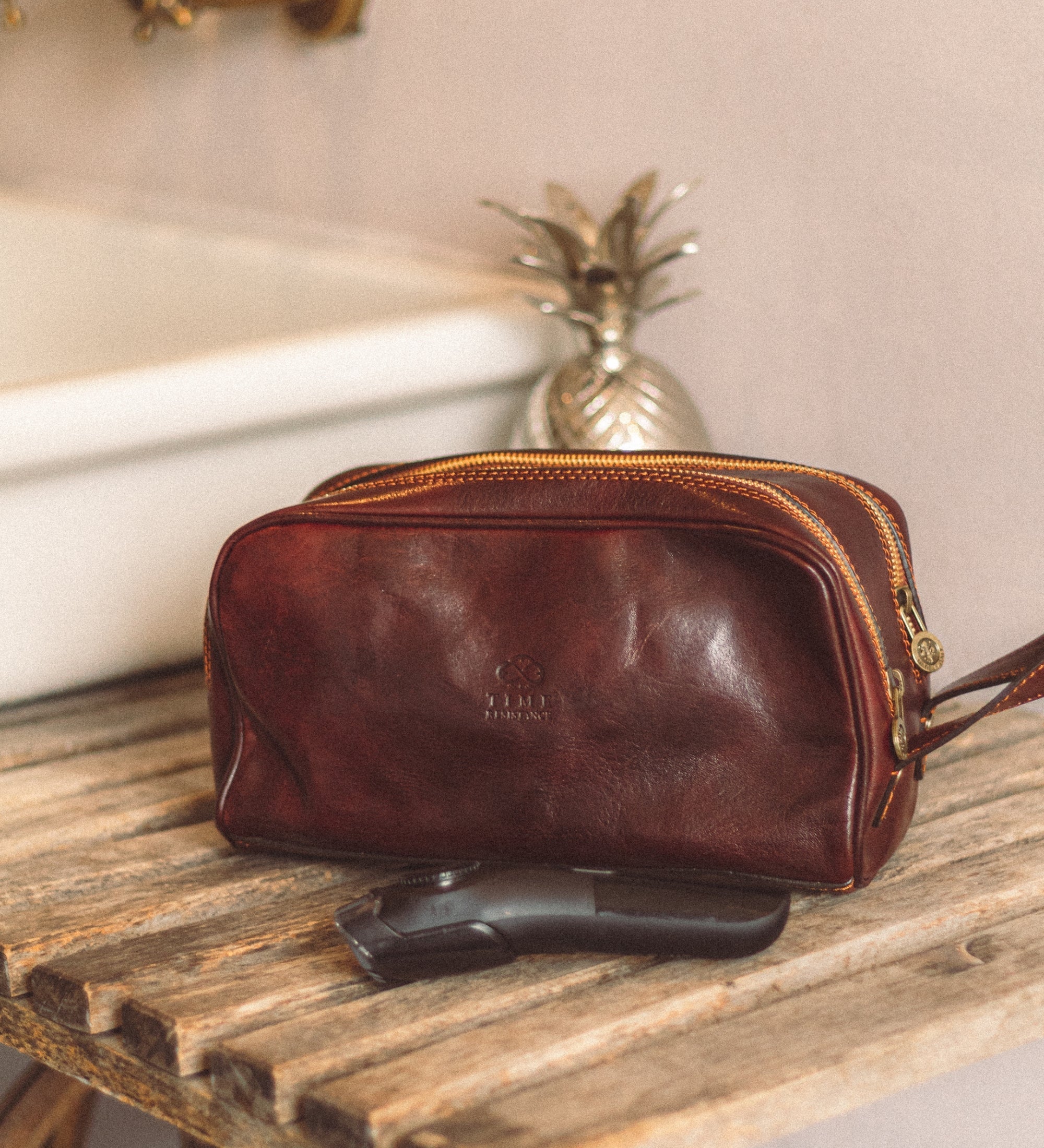 Unisex Full Grain Italian Leather Cosmetic Bag - All the Kings Men