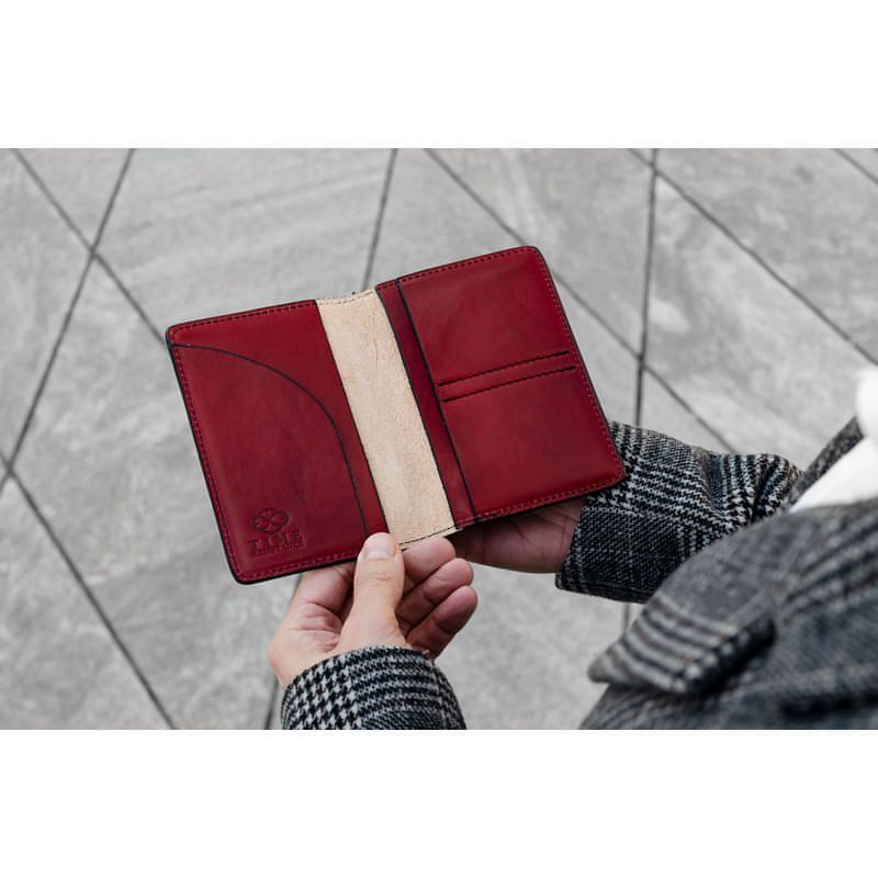 Small Full Grain Italian Leather Passport Holder - Gulliver's Travels Time Resistance