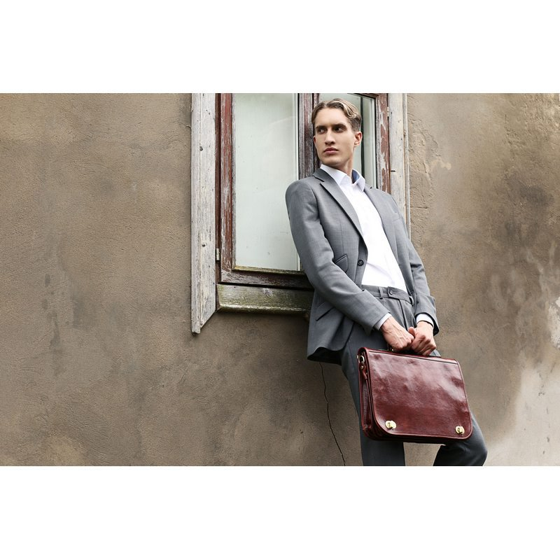 Full Grain Italian Leather Briefcase - Illusions Time Resistance